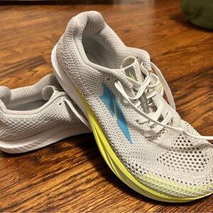 Altra Escalante Racer 2 women’s size 6.5
